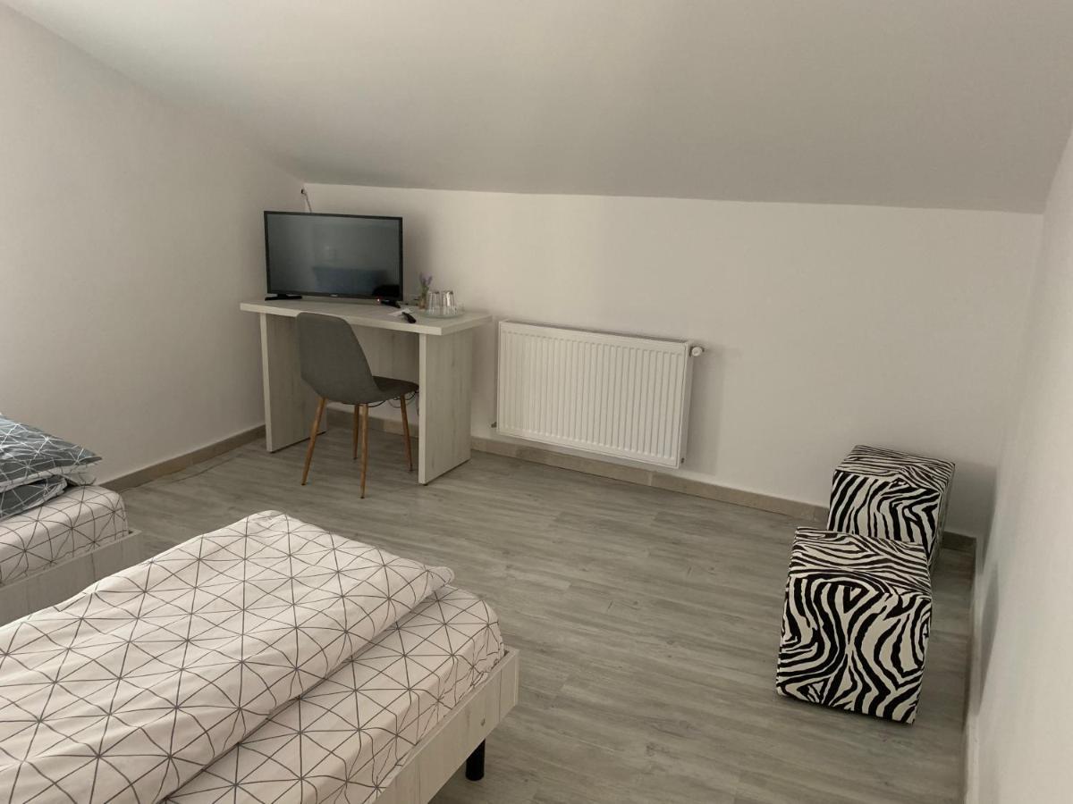 Motel Casa Ryana Self Check-In Gilău Zewnętrze zdjęcie