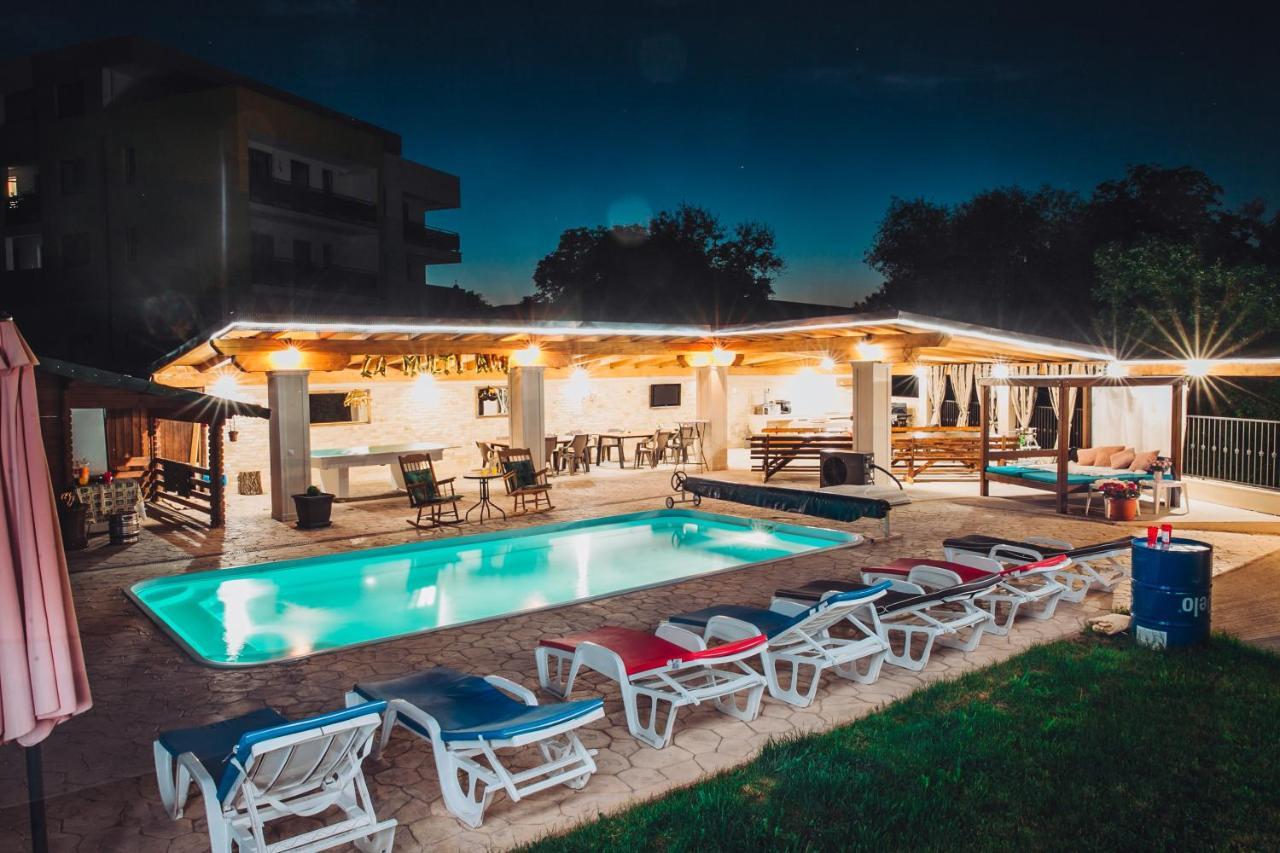 Motel Casa Ryana Self Check-In Gilău Zewnętrze zdjęcie